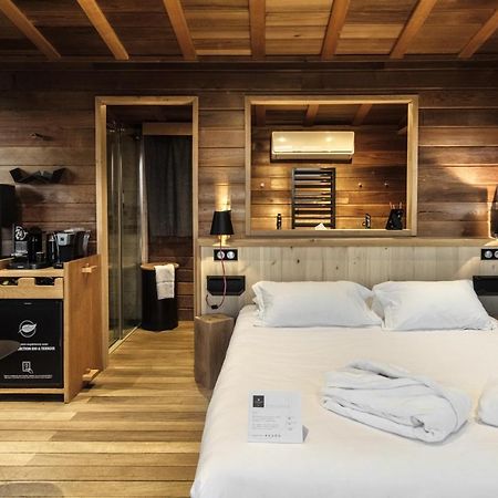 Le Domaine Des Pres Verts Suites & Chambres Avec Jacuzzi Privatif Jouey Екстериор снимка