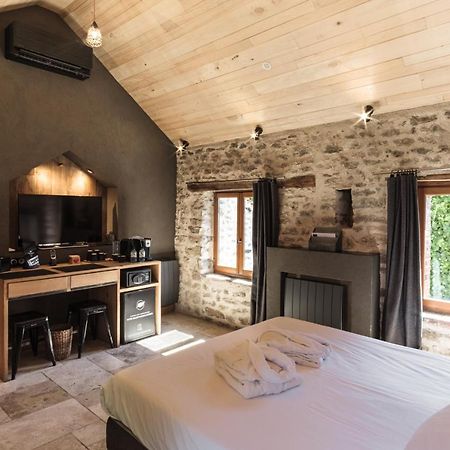 Le Domaine Des Pres Verts Suites & Chambres Avec Jacuzzi Privatif Jouey Екстериор снимка