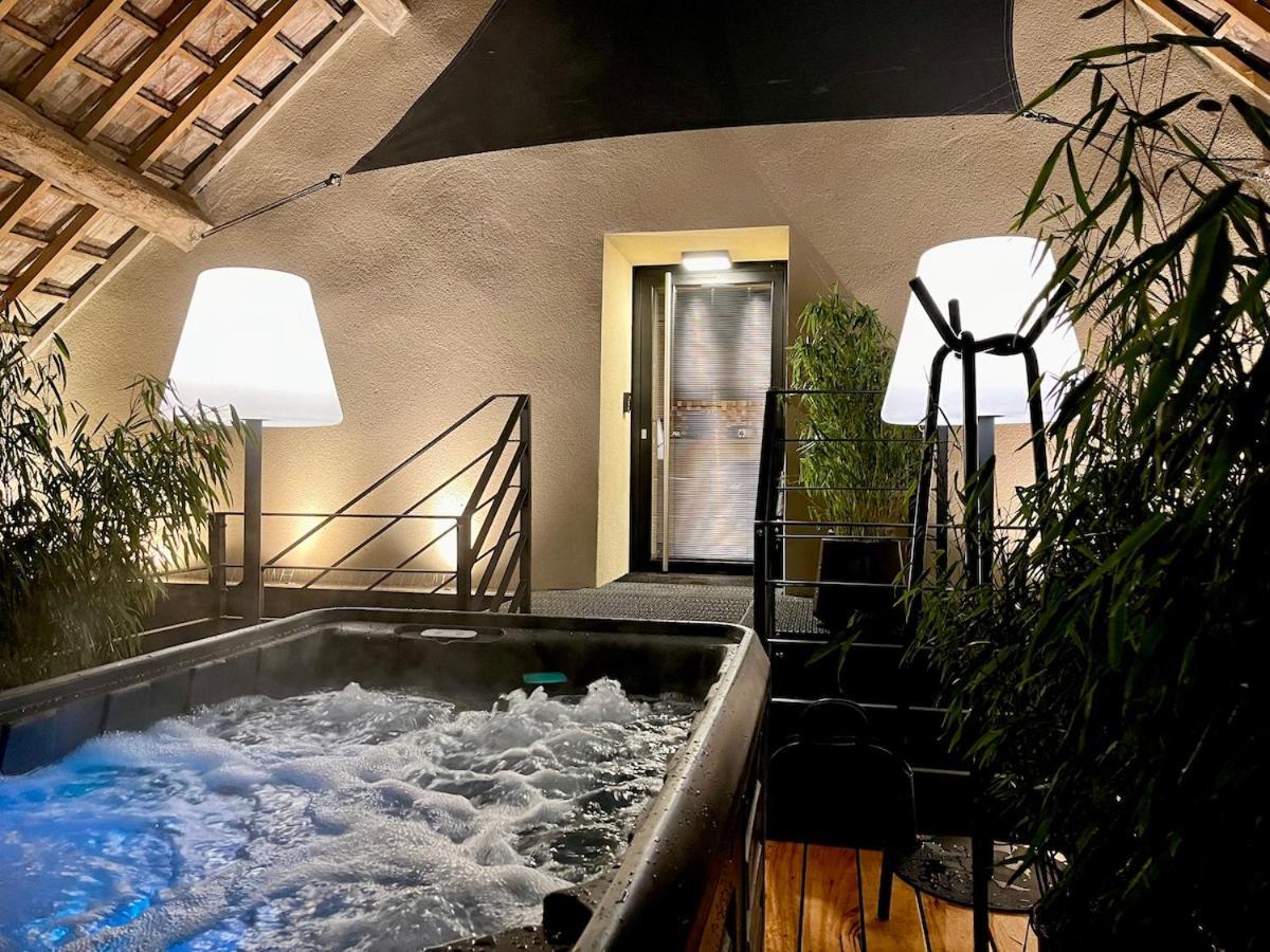 Le Domaine Des Pres Verts Suites & Chambres Avec Jacuzzi Privatif Jouey Екстериор снимка