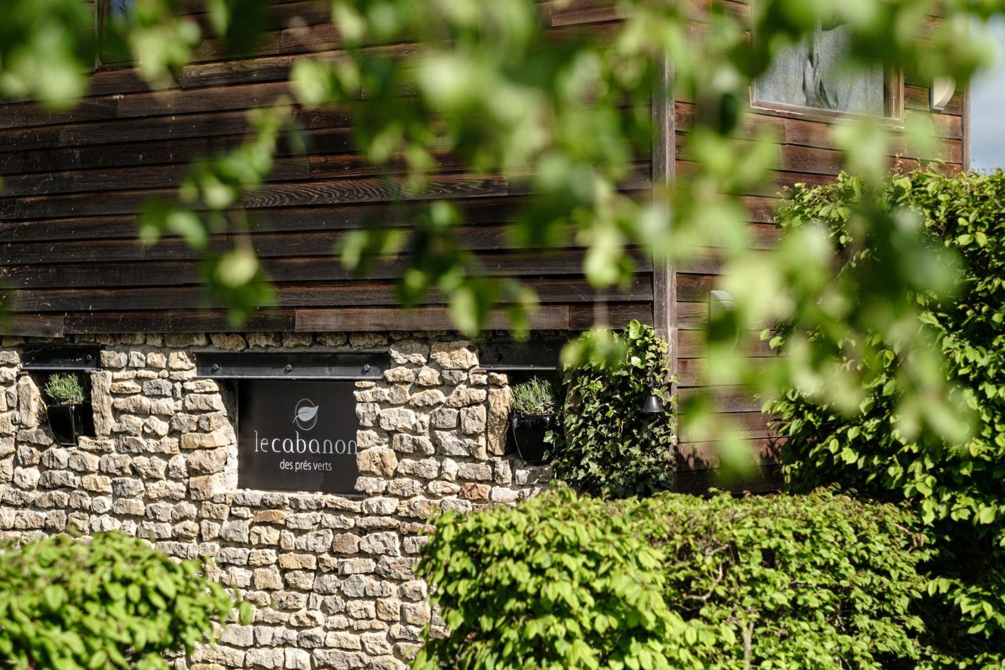 Le Domaine Des Pres Verts Suites & Chambres Avec Jacuzzi Privatif Jouey Стая снимка
